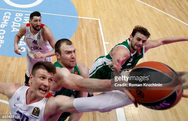 Artsiom Parakhouski, #9 of Unics Kazan competes with Andrey Vorontsevich, #20 of CSKA Moscow during the 2016/2017 Turkish Airlines EuroLeague Regular...