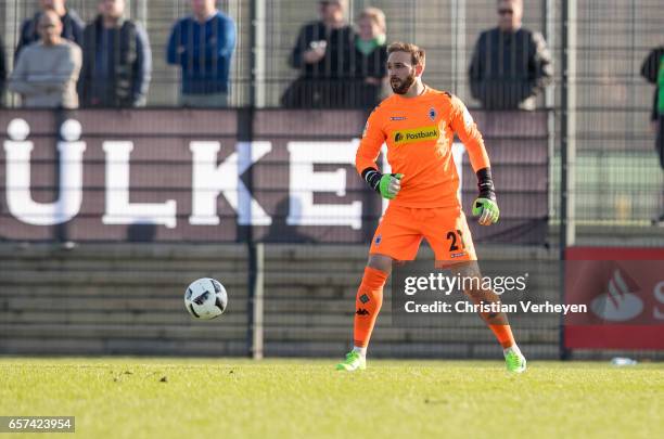 Tobias Sippel of Borussia Moenchengladbach controls the ball during the Friendly Match between Borussia Moenchengladbach and FC Sankt Pauli at...