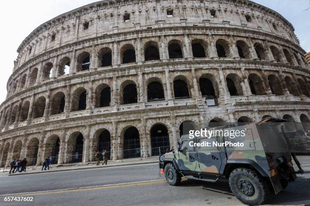 Rome, Italy. 24th March, 2017. Italian military corps stands in front of the Colosseum a day ahead of an European Union summit commemorating the 60th...