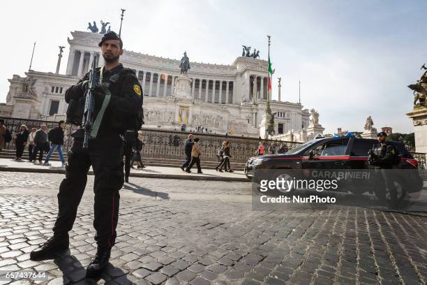 Rome, Italy. 24th March, 2017. Italian paramilitary police patrol stands in front of the Monument of the Unknown Soldier in Piazza Venezia Square a...