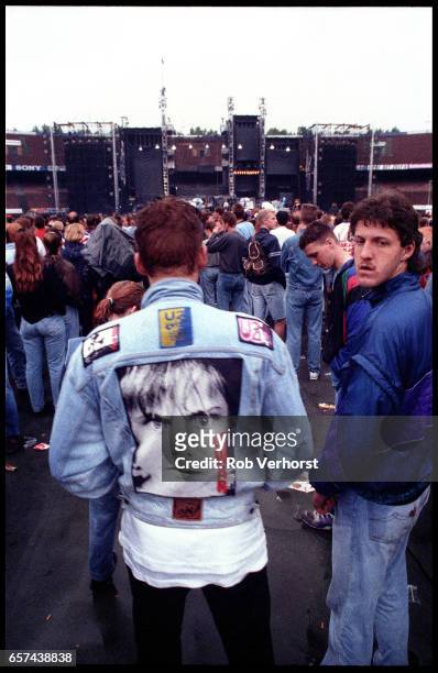 General view of U2 fans in the audience from the back of the crowd in Feyenoord Stadium before a concert on the Zoo TV-Zooropa Tour, De Kuip,...
