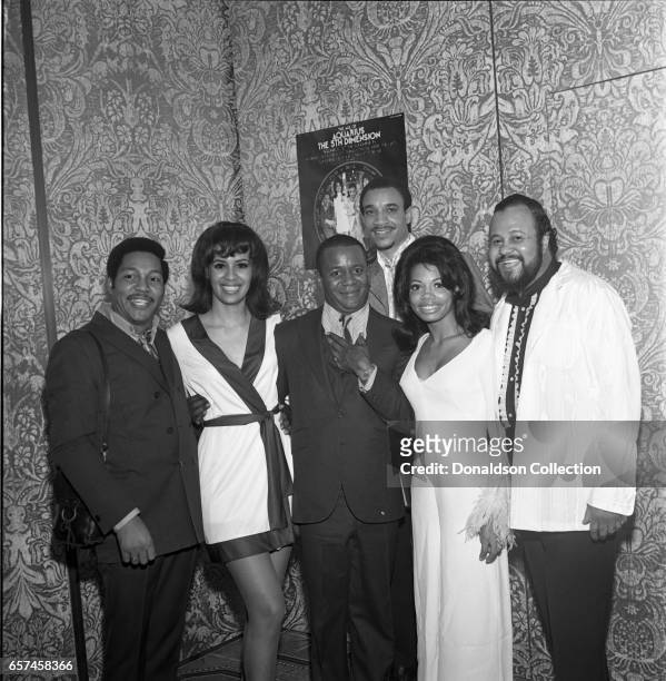 Marilyn McCoo, Florence LaRue, Billy Davis, Jr., LaMonte McLemore, and Ron Townson of the vocal group "5th Dimension" visit Bell Records and WNEW...