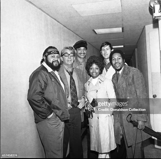 Marilyn McCoo, Florence LaRue, Billy Davis, Jr., LaMonte McLemore, and Ron Townson of the vocal group "5th Dimension" visit radio station WNEW on...