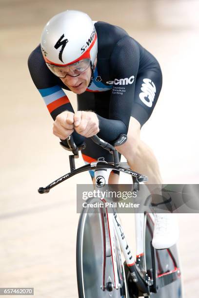 Rob Scarlett on his way to breaking the New Zealand Hour Record setting a distance of 48.557km over one hour at the Avantidrome Hamilton on March 25,...