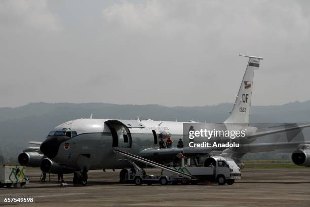 Example Af 707 46 Us Air Force Boeing 707 Stock Photos, High-Res Pictures, and Images ...