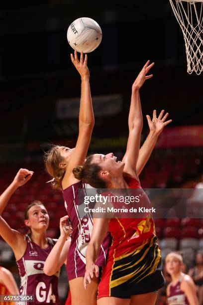 Amelia Basedow of the Force competes for the ball with Lucinda Benjamin of the Fusion during the round six ANL match between the Southern Force and...