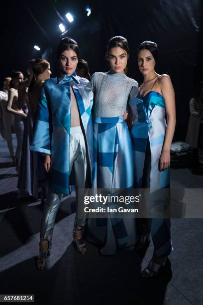 Models In Dubai 39,559 Dubai Fashion Stock Photos, High-Res Pictures, and Images ...