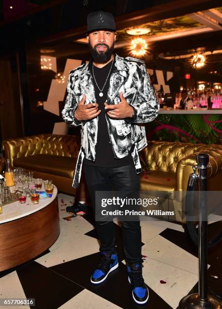 Lifestyle Specialist Kenny Burns attends DJ Kash welcome To Hot 107.9 Party at Gold Room on March 25, 2017 in Atlanta, Georgia.