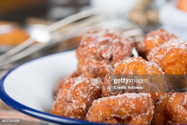 homemade fritters with sugar - beignet photos et images de collection