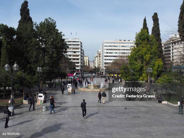 syntagma square, athens, greece - piazza syntagma stockfoto's en -beelden