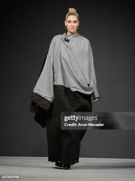 Model walks the runway wearing Jose Hendo at Vancouver Fashion Week Fall/Winter 2017 at Chinese Cultural Centre of Greater Vancouver on March 25,...