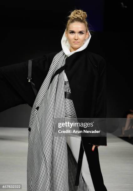 Model walks the runway wearing Jose Hendo at Vancouver Fashion Week Fall/Winter 2017 at Chinese Cultural Centre of Greater Vancouver on March 25,...