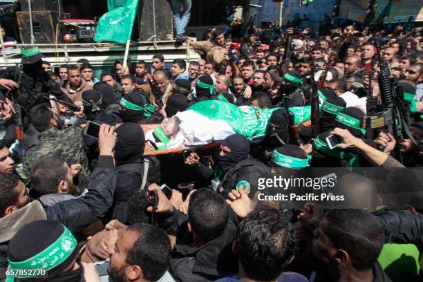 Thousands of Hamas supporters on Saturday called for "revenge" during the Gaza funeral of an official from the Palestinian Islamist "Hamas"...