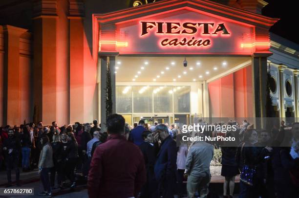 Bomb threat interrupted for an hour a concert of Turkish music star Serdar Ortac in Casino Fiesta, Svilengrad. The Bulgarian border town, which is...