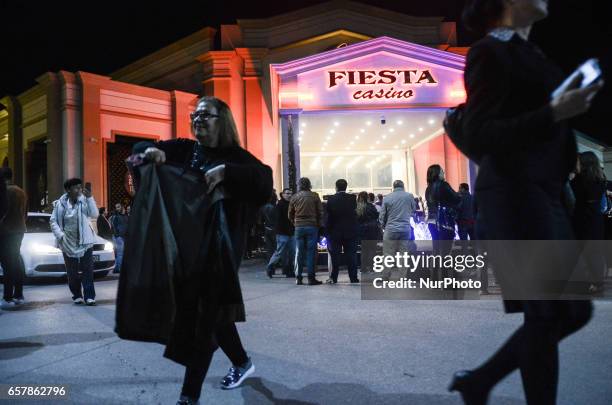 Bomb threat interrupted for an hour a concert of Turkish music star Serdar Ortac in Casino Fiesta, Svilengrad. The Bulgarian border town, which is...