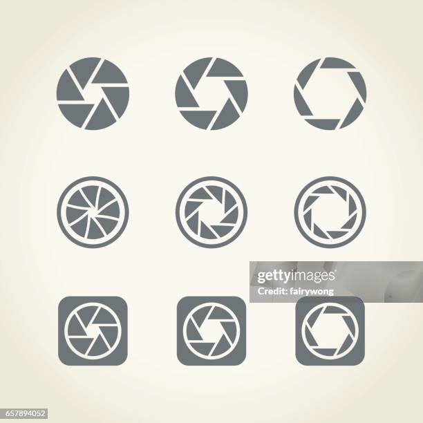 ilustraciones, imágenes clip art, dibujos animados e iconos de stock de iconos de obturador de cámara - camara lente