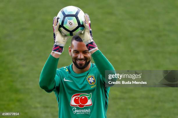 Goalkeeper Weverton of Brazil in action during a training session at Arena Corinthians on March 26, 2017 in Sao Paulo, Brazil.