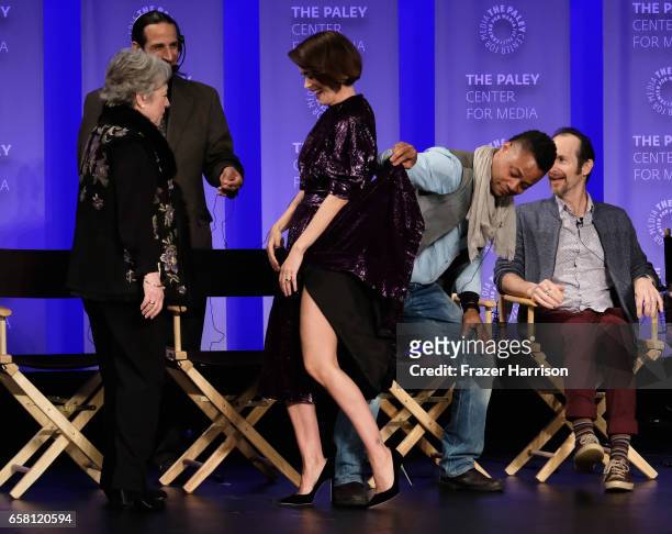 Actors Kathy Bates, Sarah Paulson, Cuba Gooding Jr. Denis O'Hare attend The Paley Center For Media's 34th Annual PaleyFest Los Angeles "American...