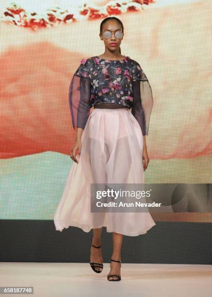 Model walks the runway wearing Armine Ohanyan at Vancouver Fashion Week Fall/Winter 2017 at Chinese Cultural Centre of Greater Vancouver on March 26,...