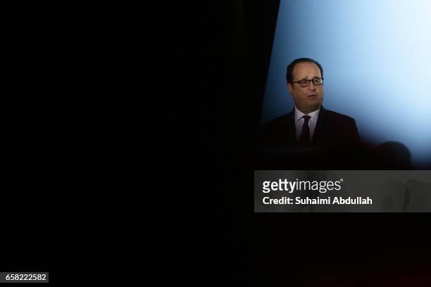 French President Francois Hollande speaks during the 40th Singapore lecture organised by ISEAS Yusof Ishak Institute titled 'France and Singapore,...