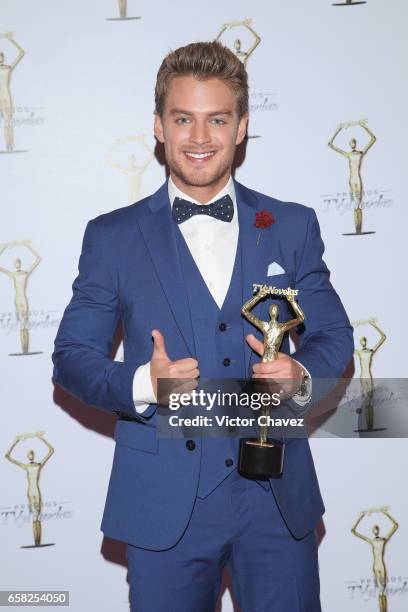 Polo Morin attends the press room during the Premios Tv y Novelas 2017 at Televisa San Angel on March 26, 2017 in Mexico City, Mexico.