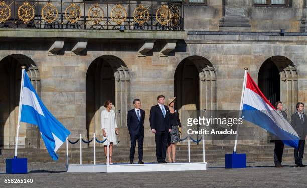 King Willem-Alexander of The Netherlands and Dutch Queen Maxima welcome Argentina's President Mauricio Macri and his wife Juliana Awada during an...