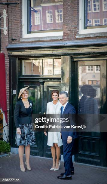 Queen Maxima of The Netherlands and President Mauricio Macri of Argentina and his wife Juliana Awada visit the Anne Frank House on March 27, 2017 in...