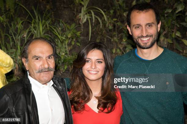 Actors Gerard Hernandez, Laetitia Milot and Arie Elmaleh attend the 'Smurfs: The Lost Village' photocall at Hotel Pershing Hall on March 27, 2017 in...