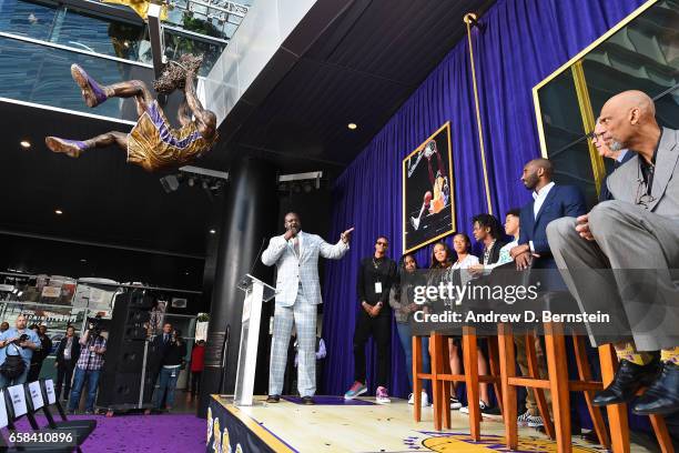 Shaquille O'Neal speaks during the Los Angeles Lakers unveiling of the Shaquille O'Neal statue on March 24, 2017 at STAPLES Center in Los Angeles,...