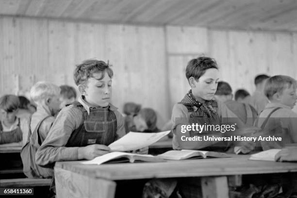 School Scene, Cumberland Mountain Farms, near Scottsboro, Alabama, USA, Carl Mydans for U.S. Resettlement Administration, June 1936.