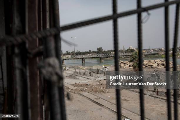 Iraq Bridge Target Isis River Bridge Photos and Premium High Res Pictures - Getty Images