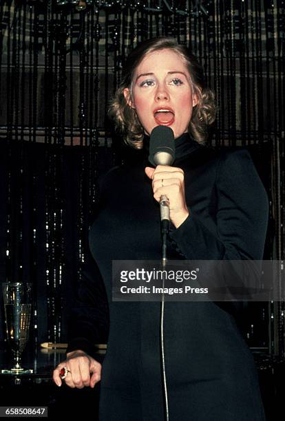 Cybill Shepherd sings cabaret circa 1979 in New York City.