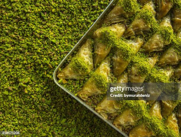 postres turcos: baklava - delicia turca fotografías e imágenes de stock