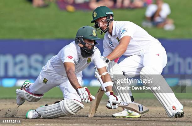 Hashim Amla and Theunis de Bruyn of South Africa collide as they attempt to score a run resulting in Theunis de Bruyn being run out during day four...