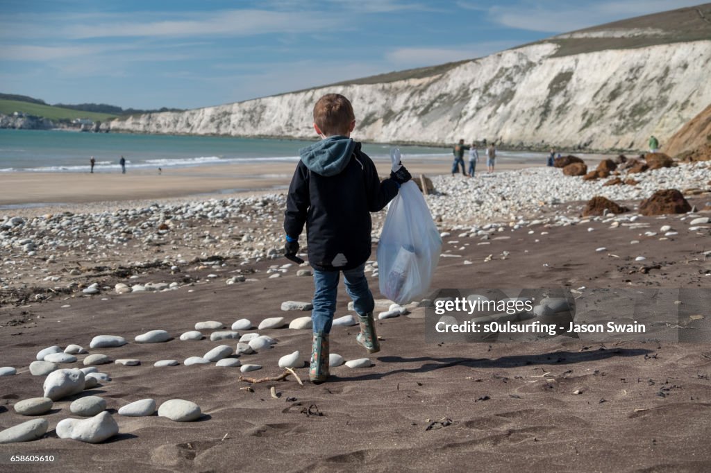 Beach clean on the Isle of Wight