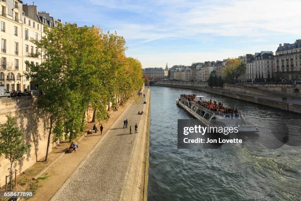 parians enjoying sunshine along the seine - seine maritime stock pictures, royalty-free photos & images