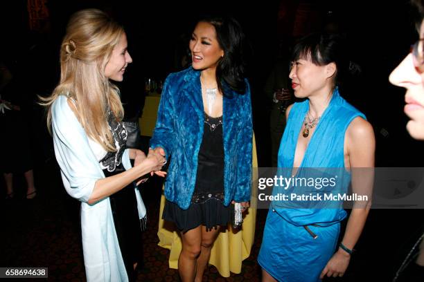 Bianca Pratt, Kelly Choi and Sally Wu attend An Adventure in Connoisseurship at The Hispanic Society of America on June 4, 2009 in New York City.