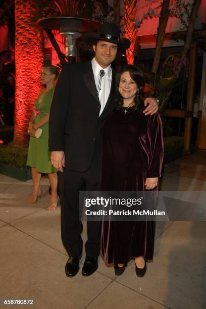 Robert Rodriguez and Elizabeth Rodriguez attend the 2004 Vanity Fair Oscar Party at Mortons on February 29, 2004 in Beverly Hills, California.