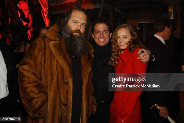 Rick Rubin, Brett Ratner and Bijou Phillips attend the 2004 Vanity Fair Oscar Party at Mortons on February 29, 2004 in Beverly Hills, California.