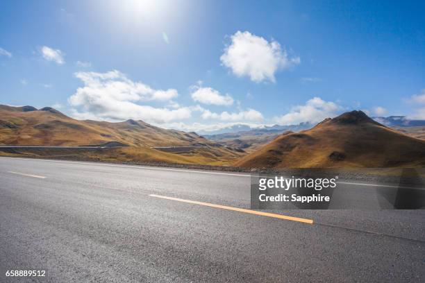 gannan road,china - autonoma regionen tibet bildbanksfoton och bilder