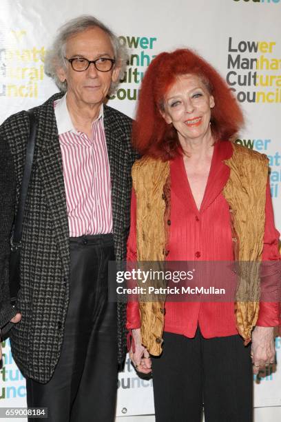 Christo and Jeanne-Claude attend LOWER MANHATTAN CULTURAL COUNCIL 2009 Downtown Dinner Gala at 7 World Trade Center on April 20, 2009 in New York...