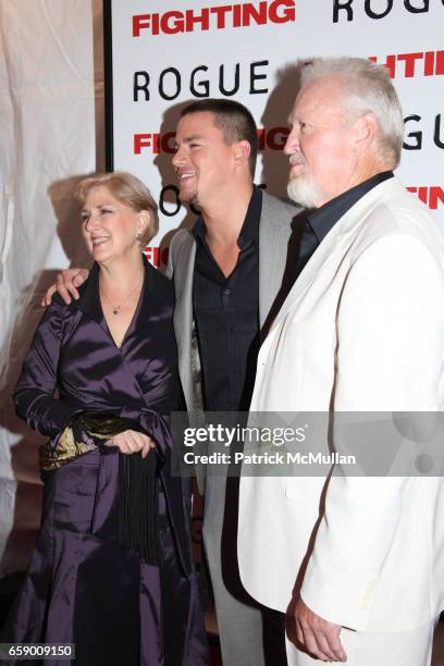 Kay Tatum, Channing Tatum and Glenn Tatum attend FIGHTING premiere at REGAL UNION SQUARE STADIUM 14 on April 20, 2009 in New York City.