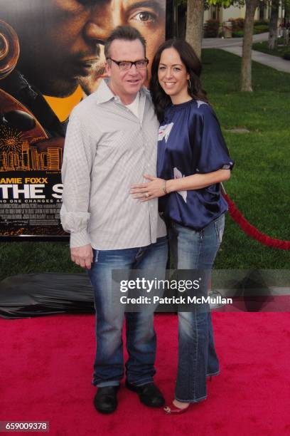 Tom Arnold and Ashley Groussman attend LOS ANGELES PREMIERE OF "THE SOLOIST" at PARAMOUNT THEATRE on April 20, 2009 in HOLLYWOOD, CA.