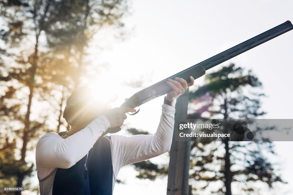 Clay target shooter