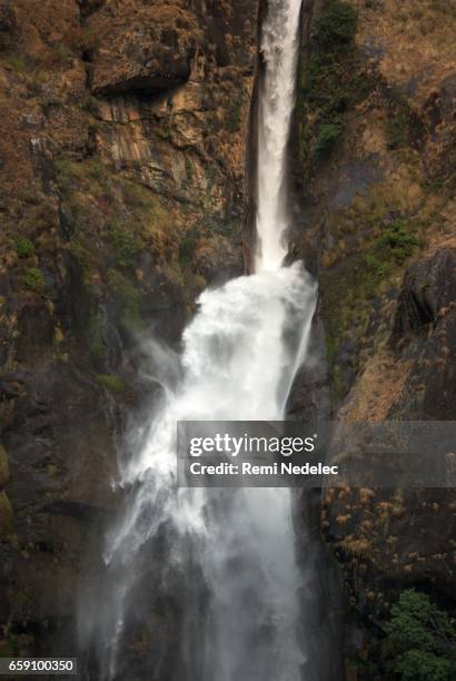 waterfall - force de la nature stock pictures, royalty-free photos & images