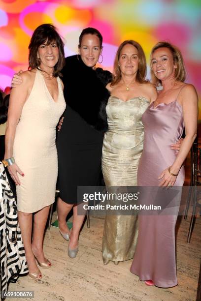 Kay Unger, Susan Plagemann, Tess Dempsey and Denise Seegal attend Parsons 2009 Fashion Benefit Honoring Calvin Klein's Tom Murry and Francisco Costa...