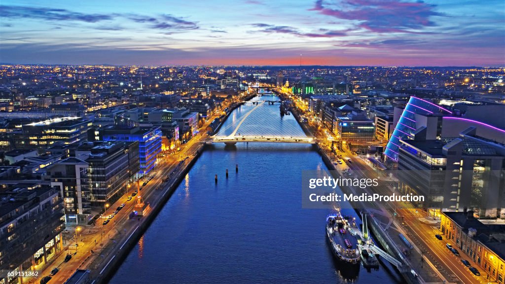 Dublin by night