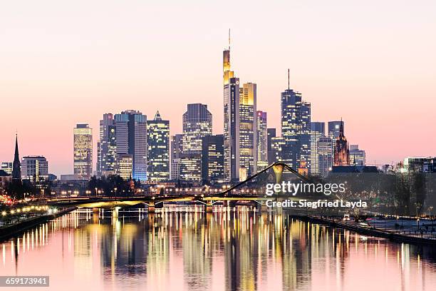 frankfurt skyline - hesse imagens e fotografias de stock