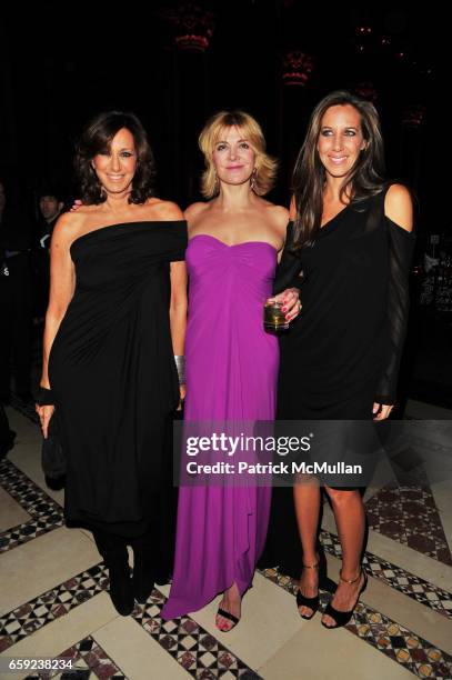 Donna Karan, Natasha Richardson and Gabby Karan De Felice attend amfAR NY Gala kicks off Fashion Week at Cipriani 42nd on February 12, 2009 in New...