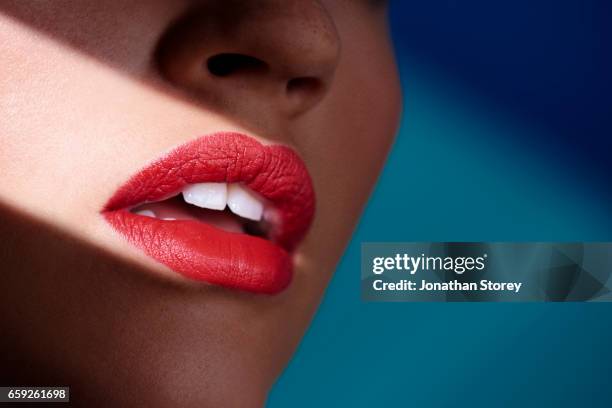 luxury beauty female - 赤の口紅 ストックフォトと画像